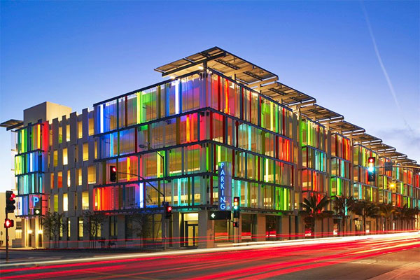 10座迷人的彩色玻璃建筑,绚丽脱俗,又惊艳!